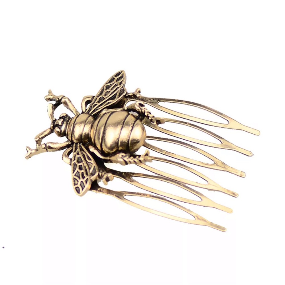 Bee Comb - Picture 2 of 5